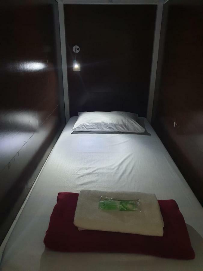 A Pousada The Backpacker Semarang Exterior foto